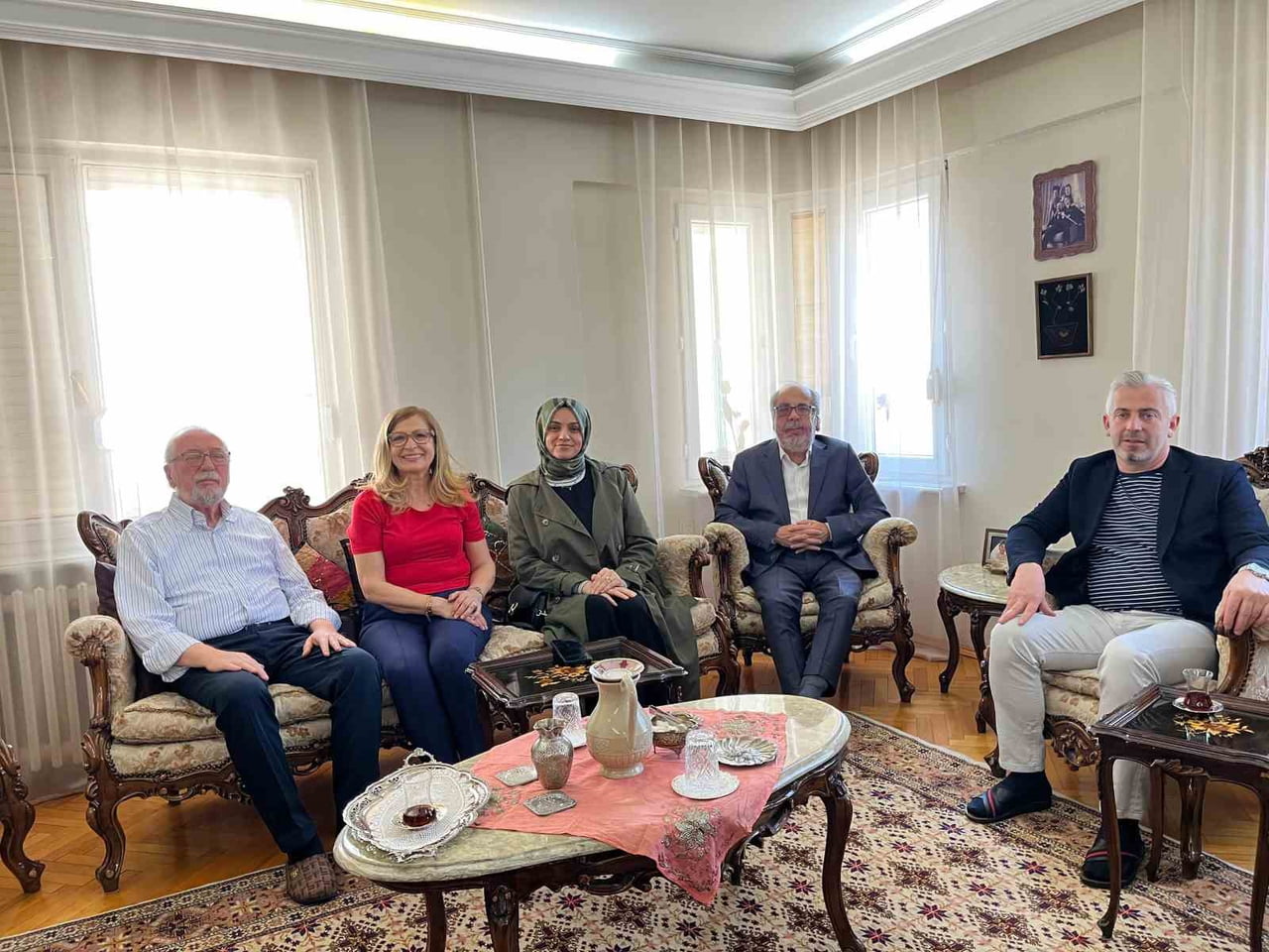 AK PARTİ KARESİ İLÇE 'DEN VEFA DOLU ZİYARETLER