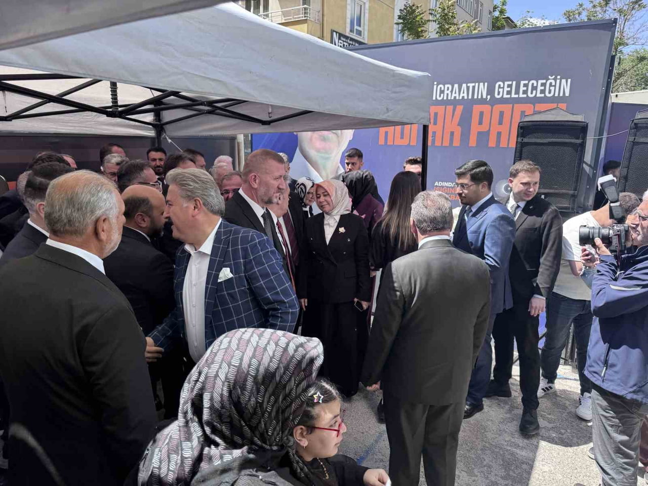 AK PARTİ KAYSERİ İL TEŞKİLATI, PARTİ ÜYELERİ VE VATANDAŞLARLA BAYRAMLAŞMA PROGRAMI...