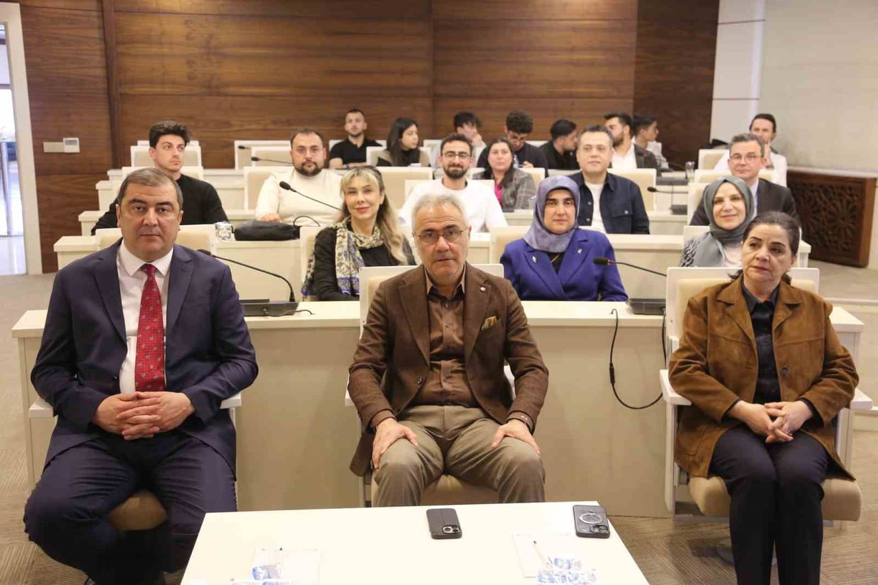AKADEMİ VE İŞ DÜNYASI AYNI ATÖLYEDE BULUŞTU