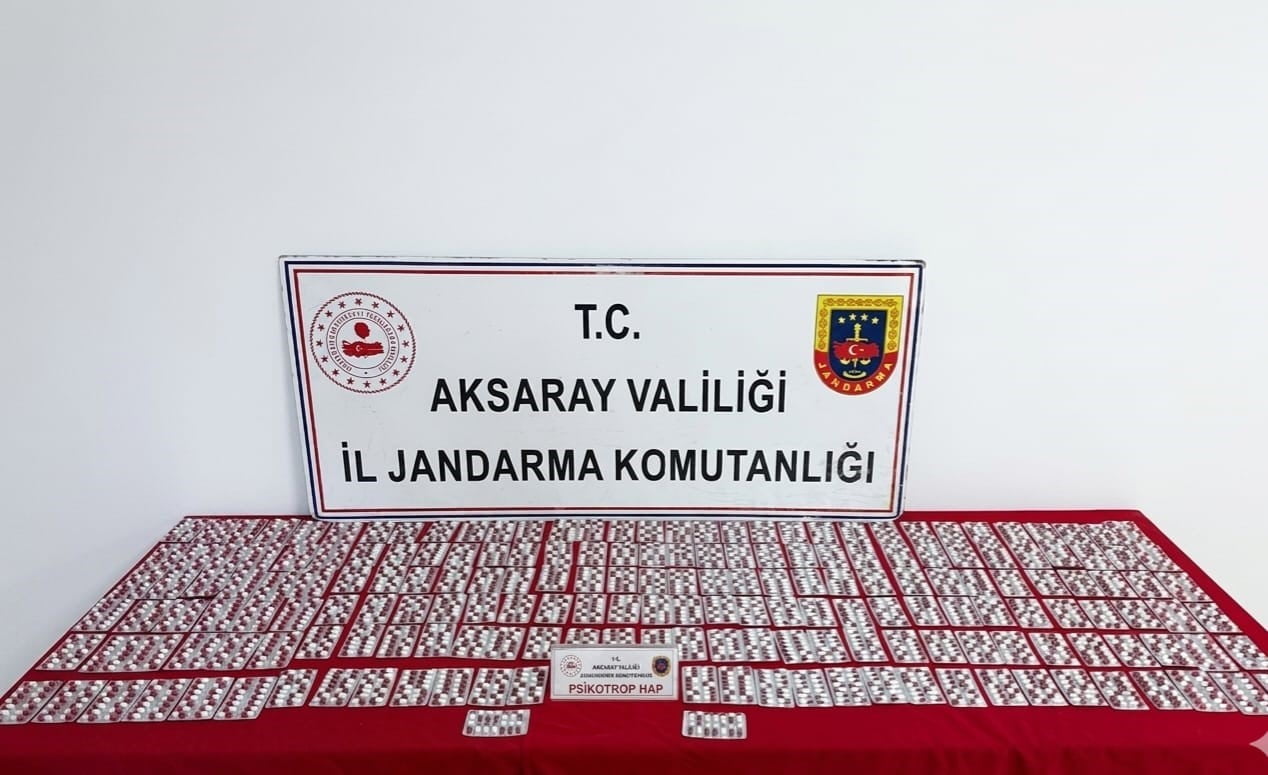 AKSARAY’A ADANA İLİNDEN UYUŞTURUCU GETİREN ŞAHISLAR JANDARMANIN OPERASYONUYLA BİNLERCE UYUŞTURUCU...