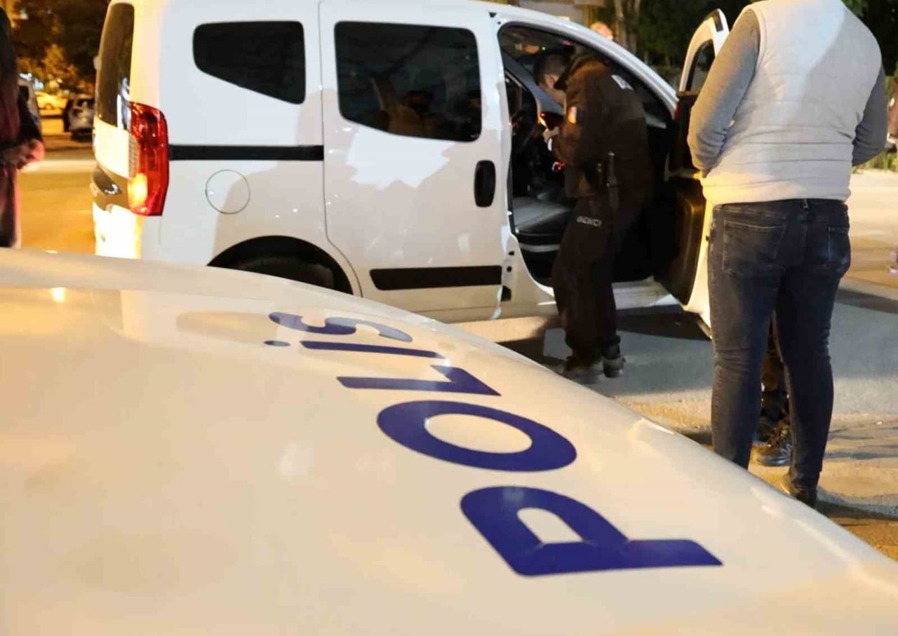AKSARAY’DA ASAYİŞ, TRAFİK VE BEKÇİLER TARAFINDAN YAPILAN ŞOK UYGULAMADA TÜM ARAÇ VE ŞAHISLAR...