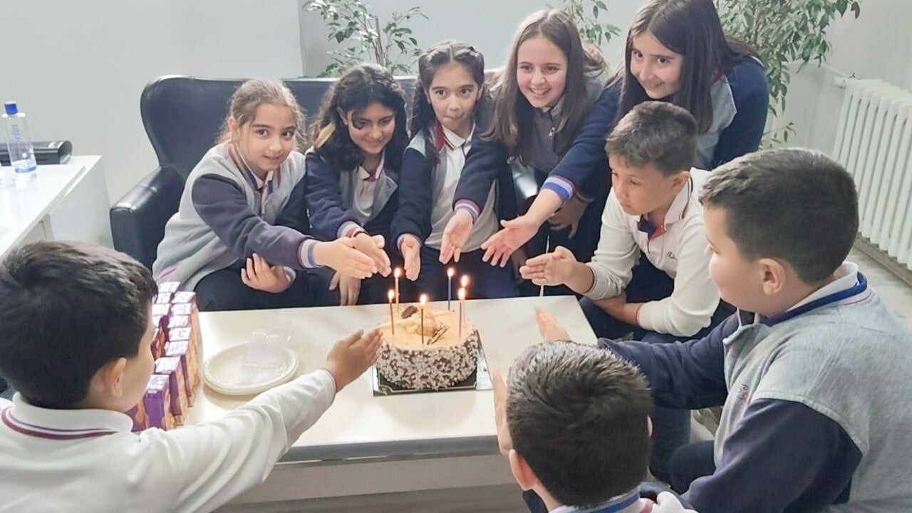AKŞEHİR’DE DÜZENLENEN NASREDDİN HOCA FIKRA CANLANDIRMA YARIŞMASI’NDA TÜRKİYE ŞAMPİYONU OLAN...