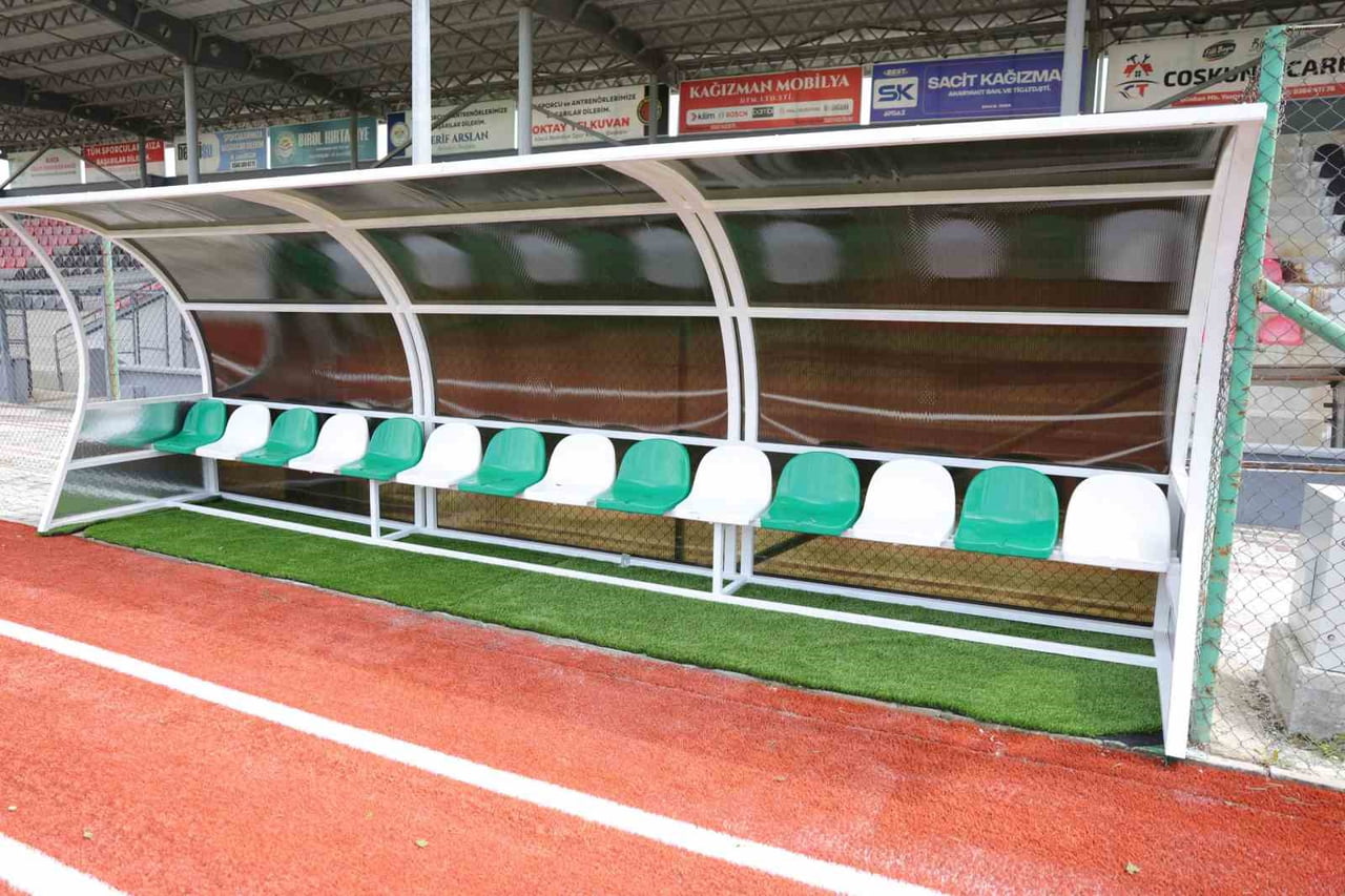ALACADA YENİLENEN ŞEHİR STADYUMUNDAN KARELER
