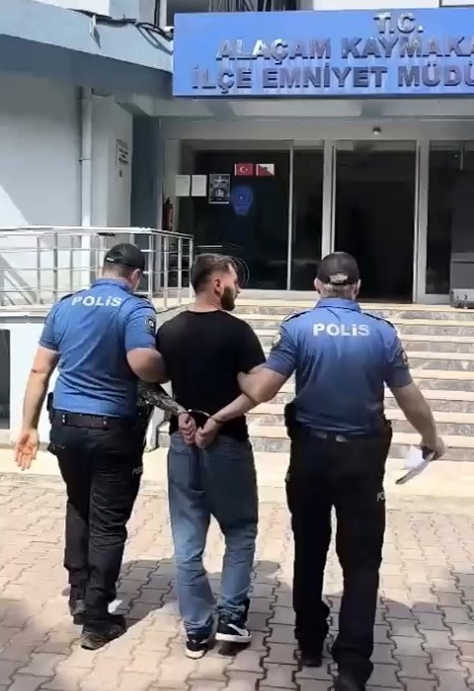 ALAÇAM İLÇESİNDE HAKKINDA 11 YIL 3 AY KESİNLEŞMİŞ HAPİS CEZASI BULUNAN HÜKÜMLÜ YAKALANARAK...