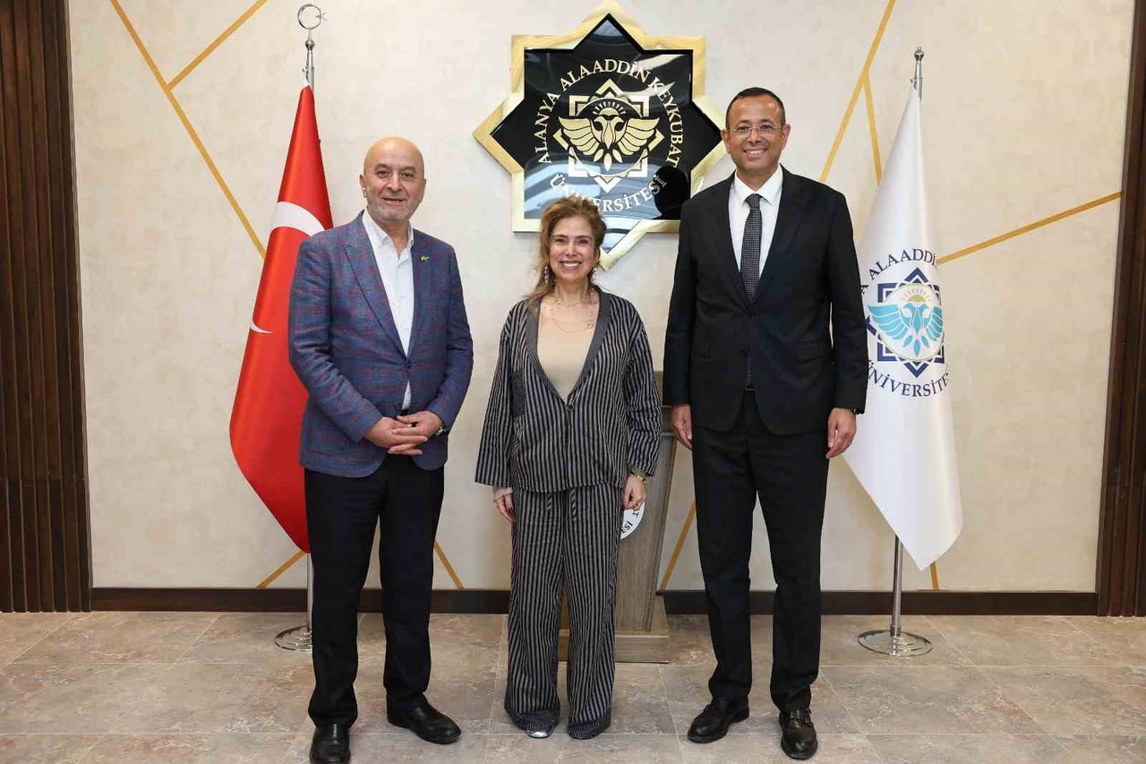 ALANYA ALAADDİN KEYKUBAT ÜNİVERSİTESİNDE (ALKÜ), DUVAK VAKFI KURUCU BAŞKANI PROF. DR. AYŞEGÜL...