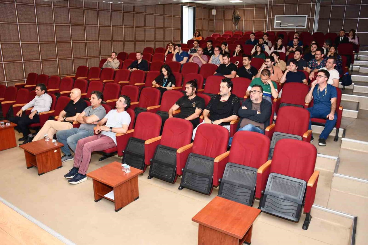 ALANYA EĞİTİM VE ARAŞTIRMA HASTANESİ’NDE ROBOTİK CERRAHİ ALANINDA KAPSAMLI BİR SİMÜLASYON EĞİTİM...