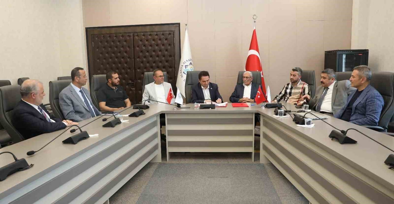 ALANYALI HAYIRSEVER ALİRIZA BACAKSIZ TARAFINDAN ALANYA ALAADDİN KEYKUBAT ÜNİVERSİTESİNE (ALKÜ)...