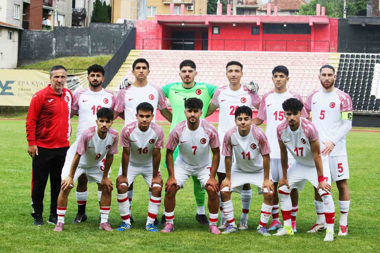 ALİAĞA FUTBOL KULÜBÜ U16 TAKIMININ BAŞARILI FUTBOLCUSU SEMİH AYRİÇ, U23 İŞİTME ENGELLİLER MİLLİ...