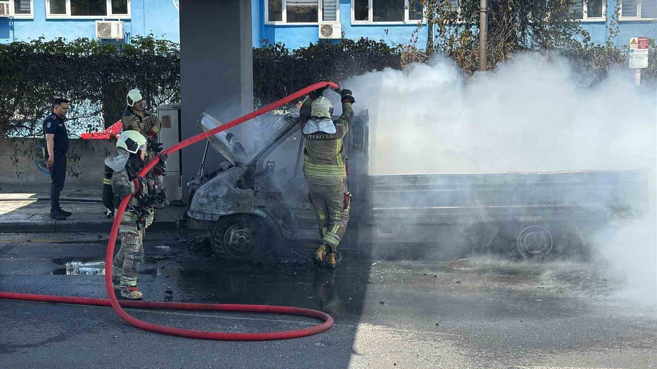 ALTINDAĞ İLÇESİ ŞAHAP GÜRLER MAHALLESİ SAMSUN-ANKARA YOLUNDA İLERLEYEN KAMYONET BİLİNMEYEN BİR...