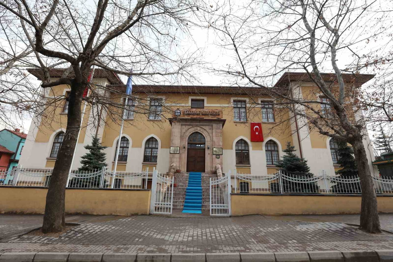 ANADOLU ÜNİVERSİTESİ BÜNYESİNDEKİ 4 MÜZE, MÜZELER HAFTASI KAPSAMINDA SANAT, TARİH VE KÜLTÜR...