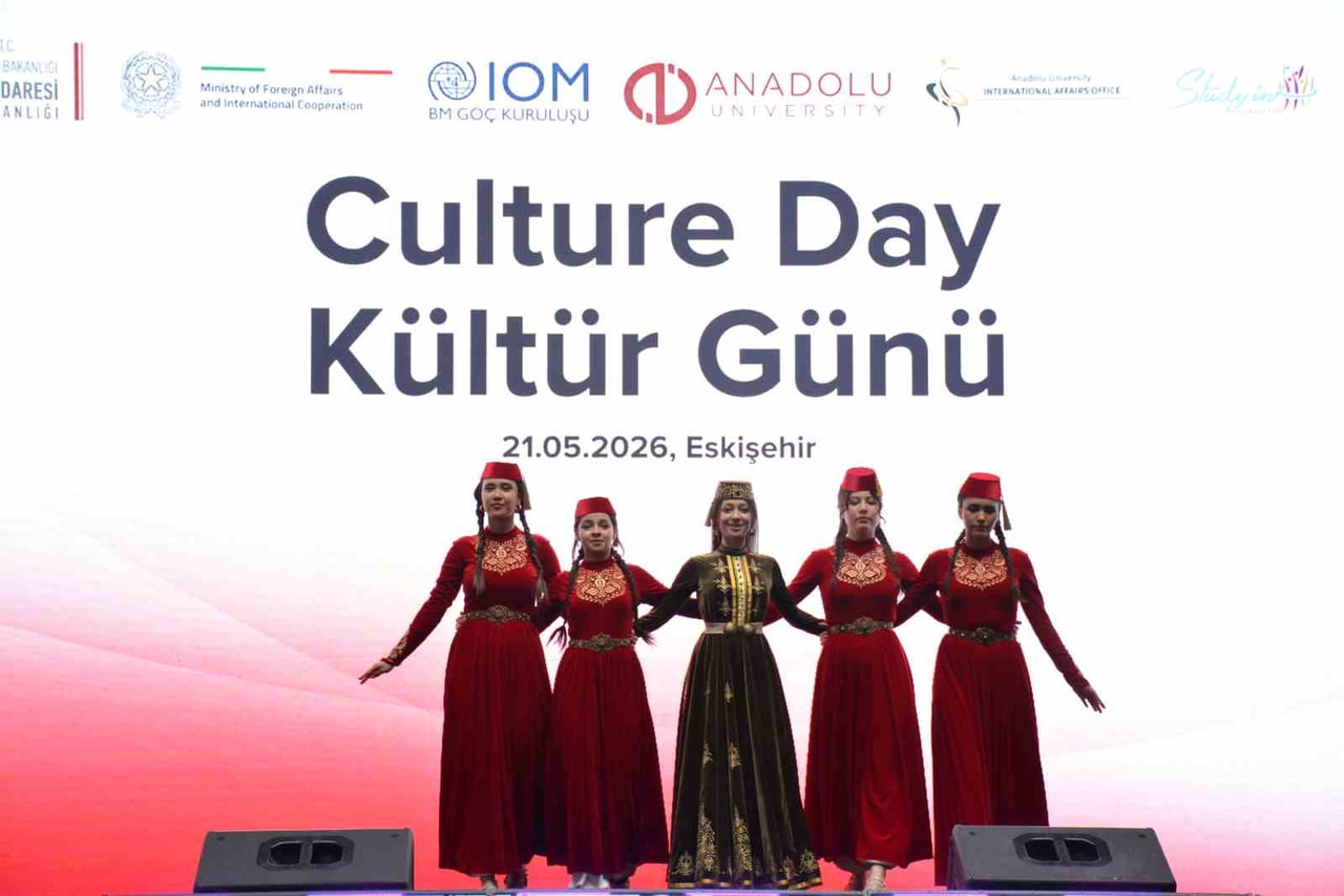 ANADOLU ÜNİVERSİTESİNDE KÜLTÜREL ÇEŞİTLİLİĞİ VE ULUSLARARASI ÖĞRENCİ DAYANIŞMASINI ÖN PLANA...