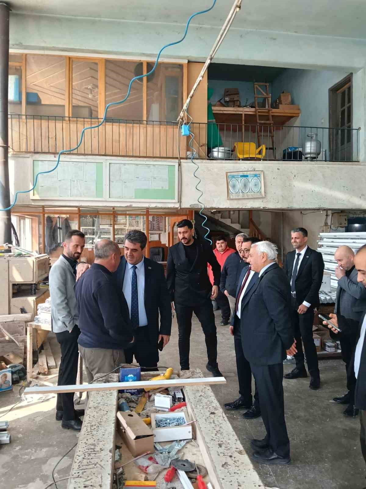 ANAHTAR PARTİ KIRŞEHİR İL TEŞKİLATI, AKPINAR VE KAMAN İLÇESİNDE ESNAF VE PAZAR YERİ ZİYARETLERİYLE...