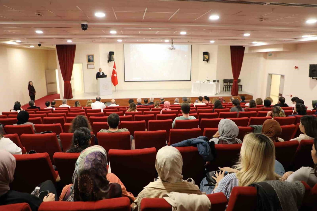 ANKARA ATATÜRK SANATORYUM EĞİTİM VE ARAŞTIRMA HASTANESİ'NDE TÜTÜN KONTROLÜ SEMPOZYUMU...