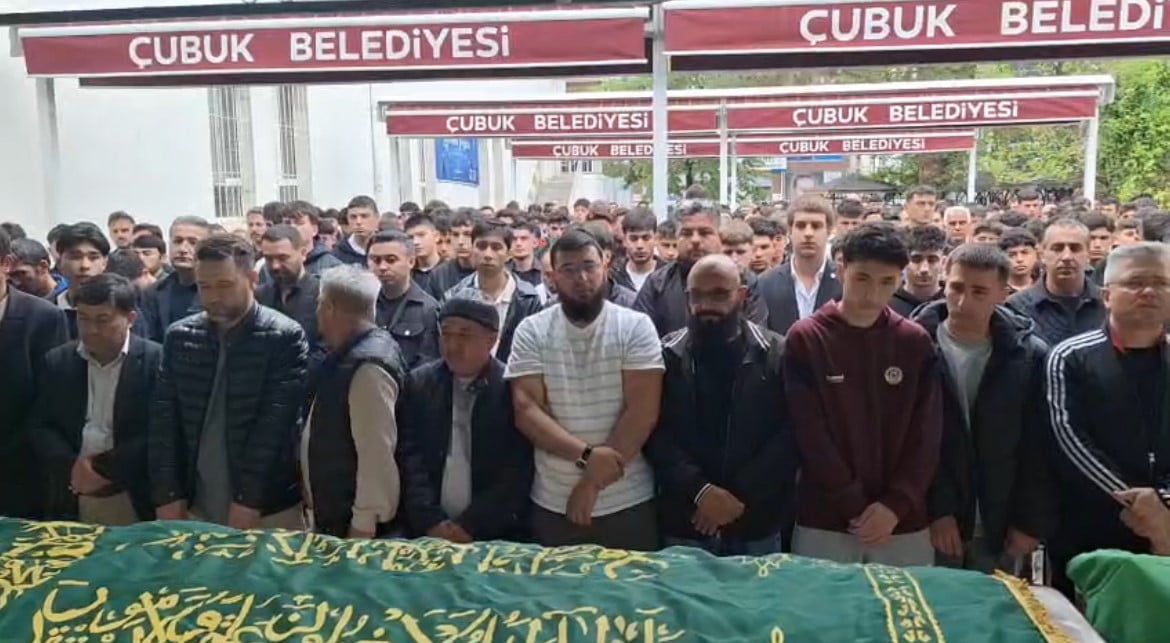 ANKARA’DA SEYİR HALİNDEKİ MOTOSİKLETİYLE OTOMOBİLE ÇARPMASI SONUCU HAYATINI KAYBEDEN...