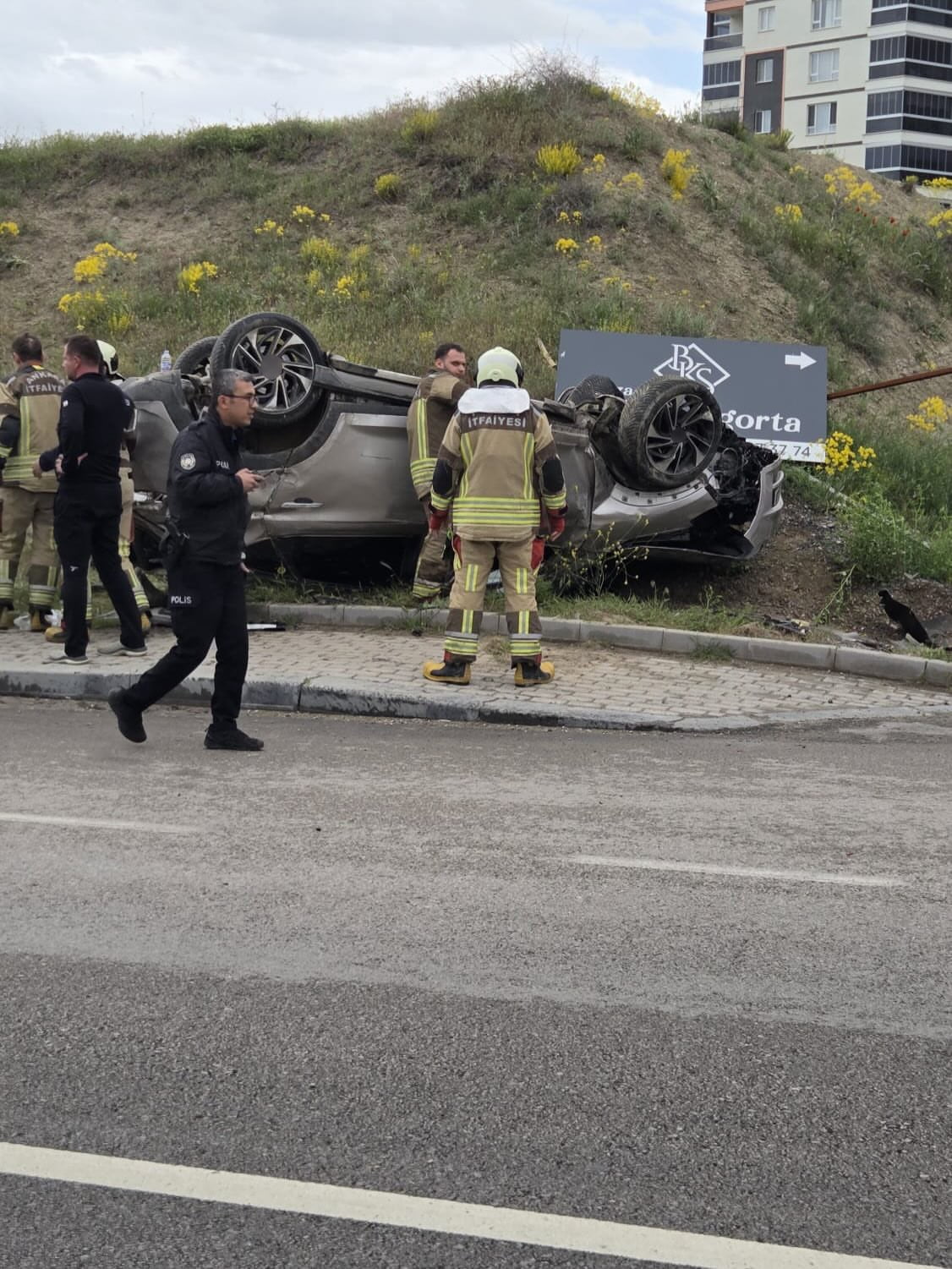 ANKARA’NIN BEYPAZARI İLÇESİNDE MEYDANA GELEN TRAFİK KAZASINDA 3 KİŞİ YARALANDI.
