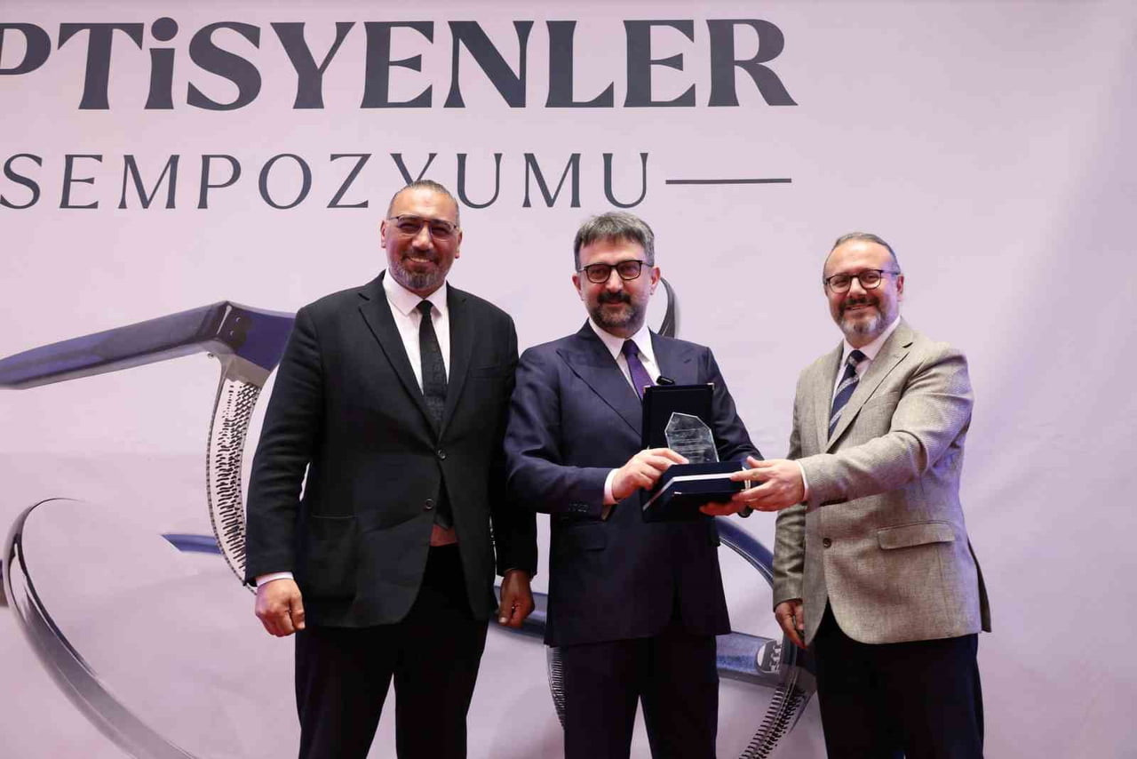 ANKARA TİCARET ODASI’NIN (ATO) 66 NO’LU GÖZLÜKÇÜLÜK VE FOTOĞRAFÇILIK HİZMETLERİ MESLEK KOMİTESİ...