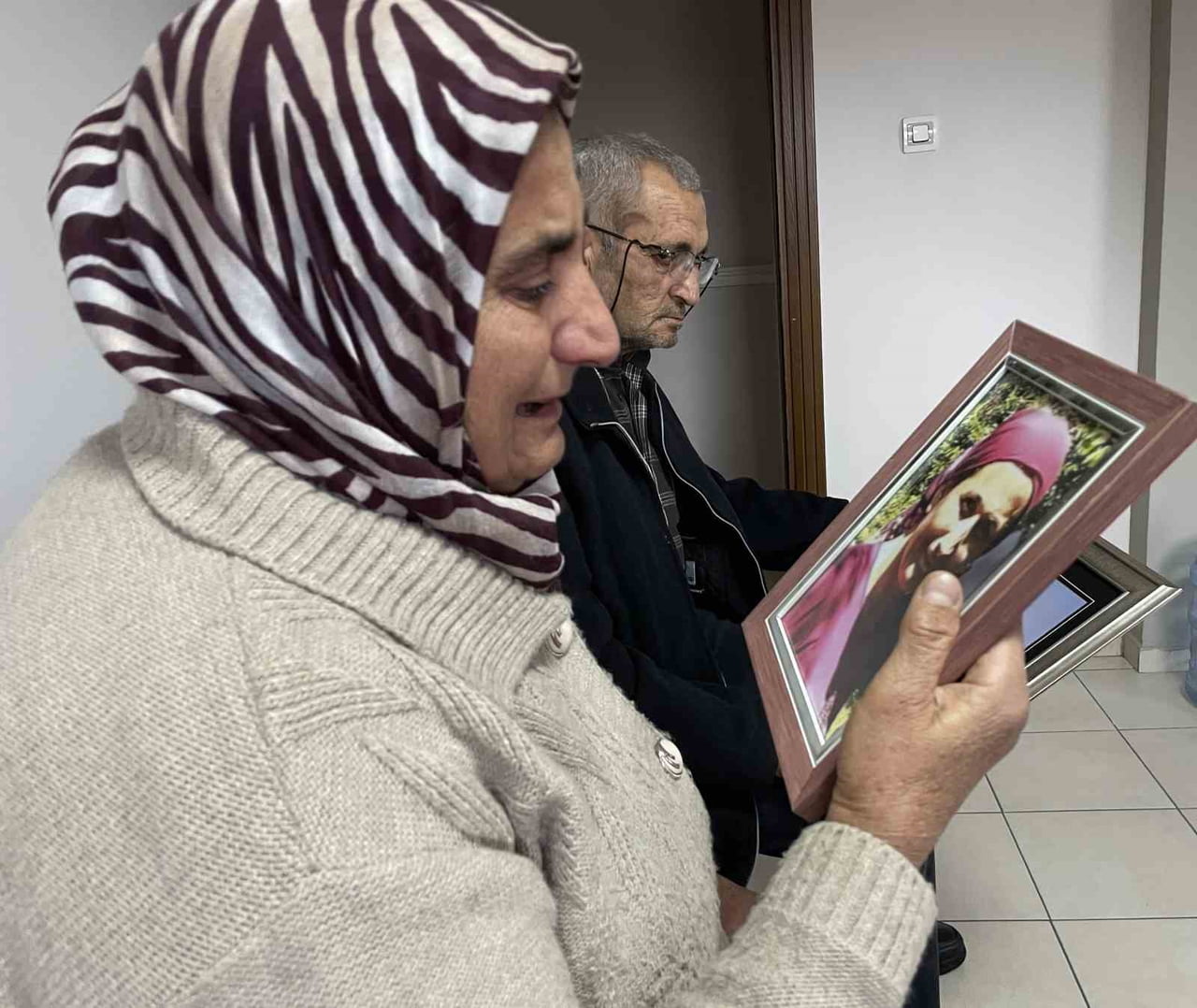ANNE SONA ER GÖZYAŞLARINA BOĞULDU