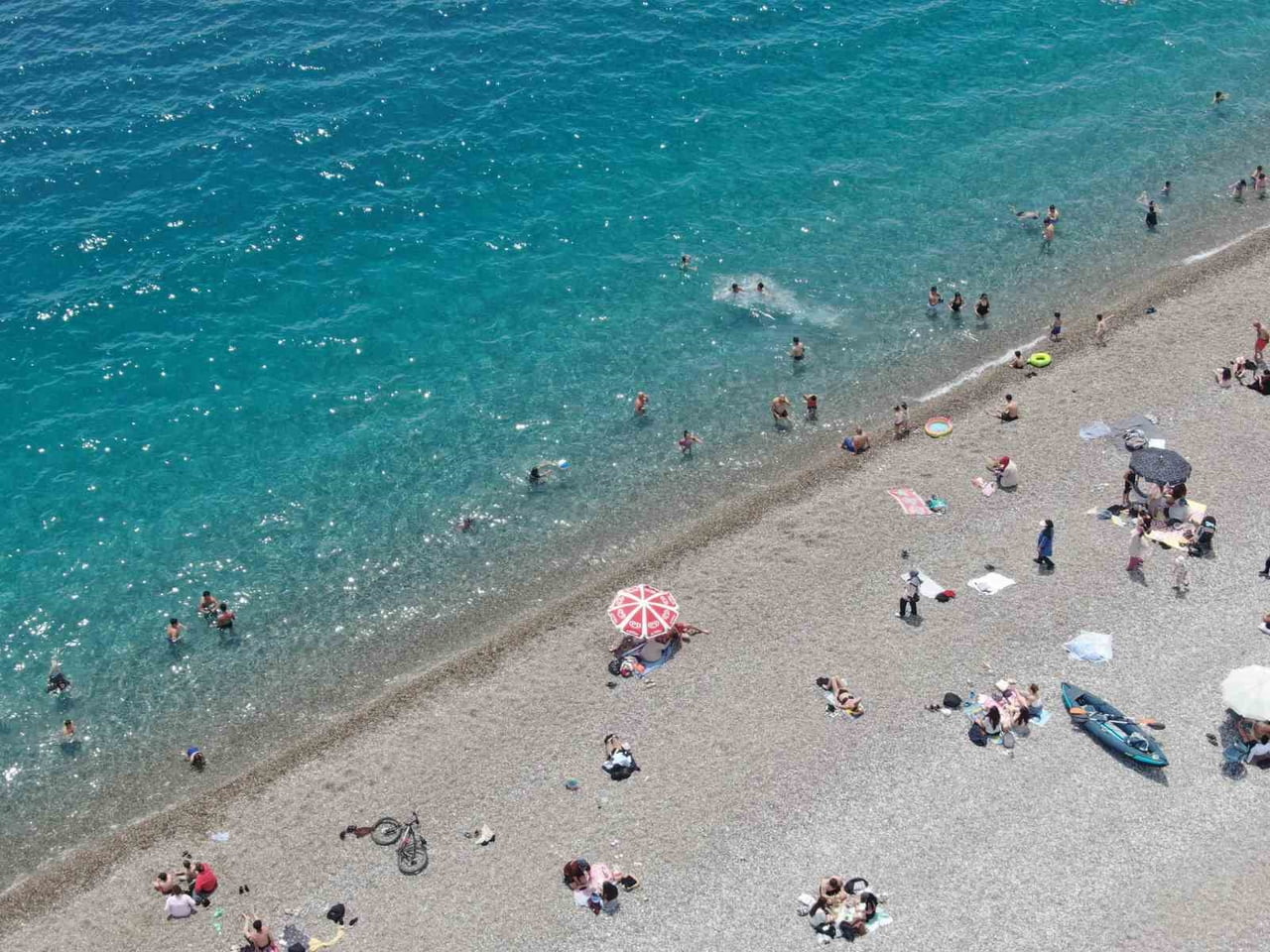 ANTALYA'DA 19 MAYIS ATATÜRK'Ü ANMA, GENÇLİK VE SPOR BAYRAMI'NIN TATİL OLMASI VE HAVA SICAKLIĞININ...