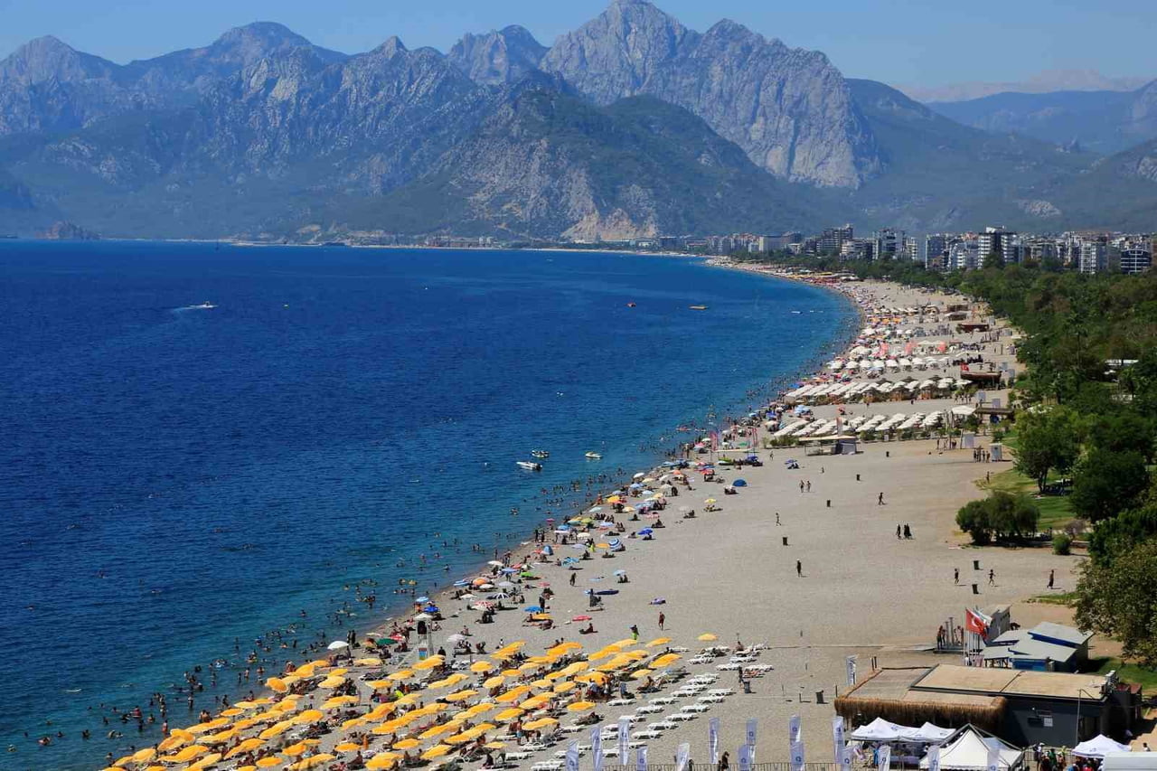 ANTALYA'DA OTELLERDEKİ DOLULUK ORANI YÜZDE YÜZE ULAŞTI (ARŞİV)