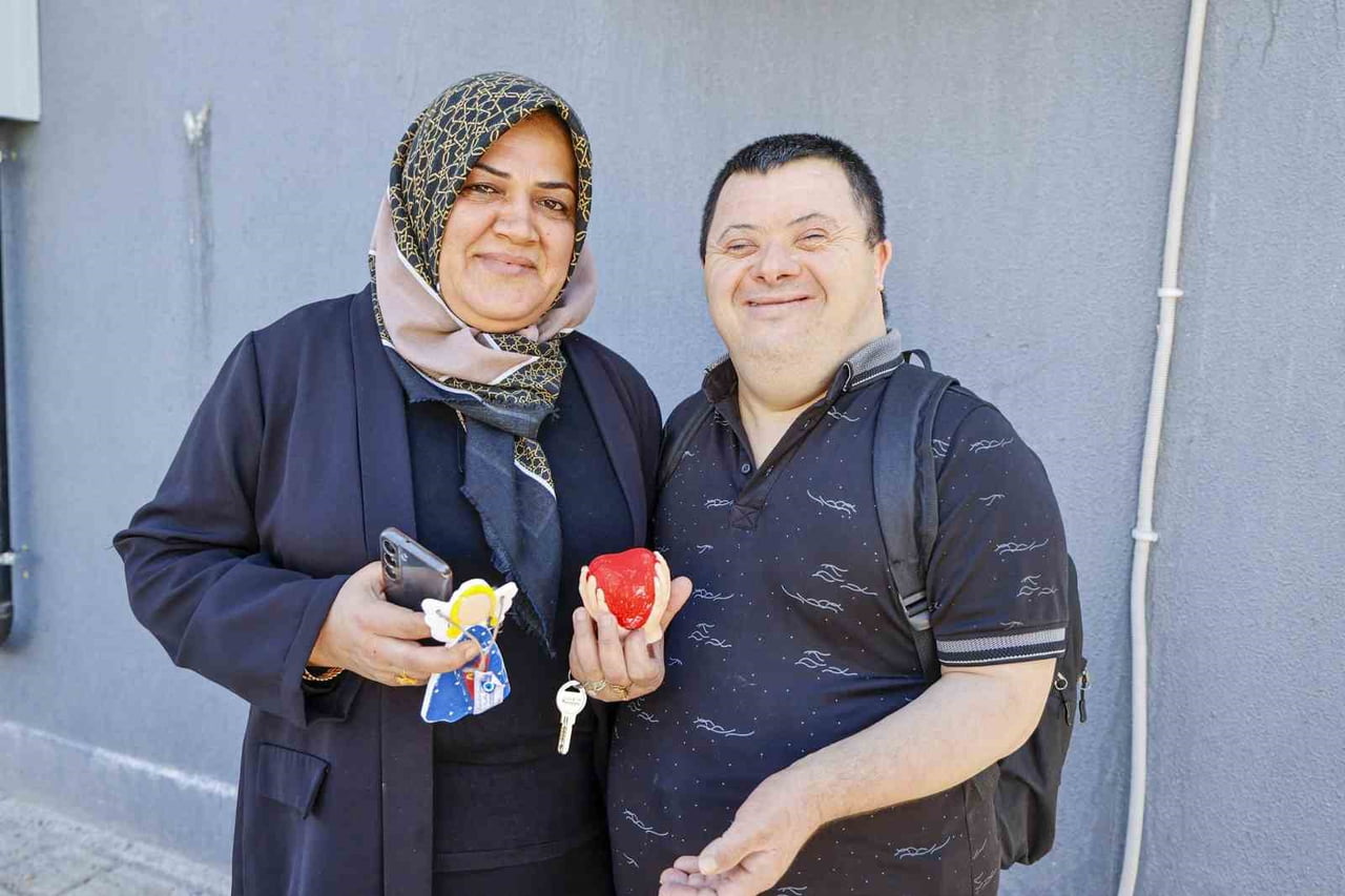 ANTALYA BÜYÜKŞEHİR BELEDİYESİ BÜNYESİNDE HİZMET VEREN DEMİRGÜL MOLA EVİ’NDE EĞİTİM ALAN ÖZEL...