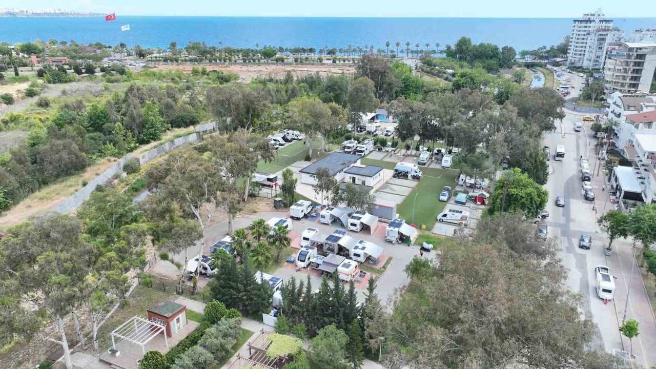 ANTALYA BÜYÜKŞEHİR BELEDİYESİ TARAFINDAN KONYAALTI’NDA HİZMETE SUNULAN KARAVAN PARK, KURBAN...