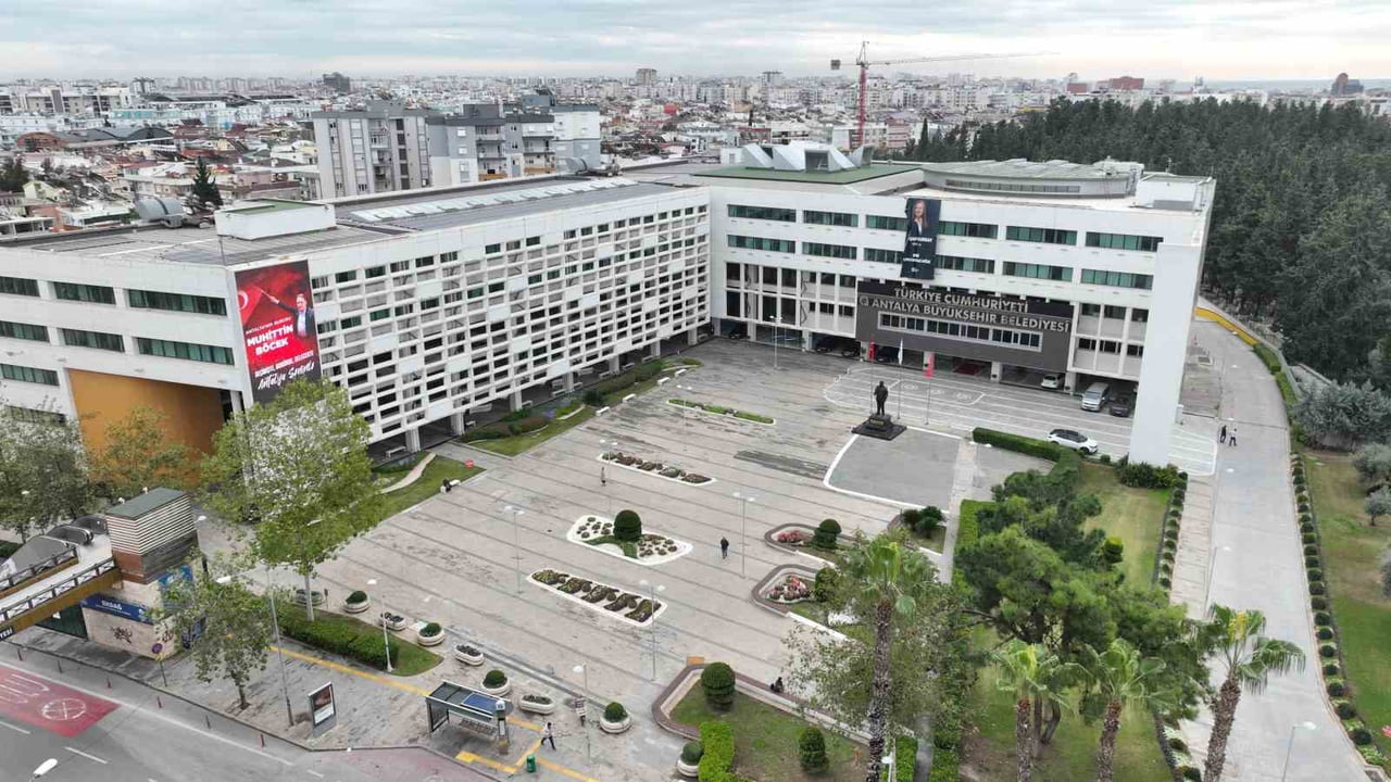 ANTALYA BÜYÜKŞEHİR BELEDİYESİ, YAKLAŞAN KURBAN BAYRAMI ÖNCESİNDE KENT GENELİNDE VATANDAŞLARIN...