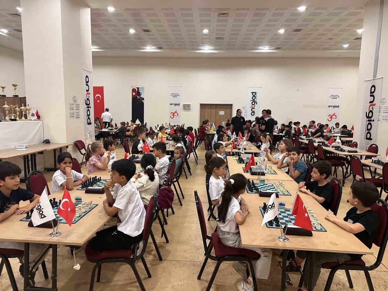 ANTALYA GENÇ İŞ İNSANLARI DERNEĞİ (ANTGİAD) İLE TÜRKİYE SATRANÇ FEDERASYONU ANTALYA İL...