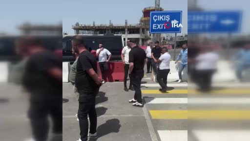 Antalya Havalimanı'nda VIP taşımacıların eylemi