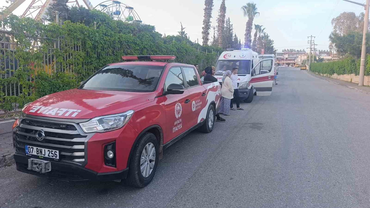 ANTALYA’NIN MANAVGAT İLÇESİNDE BİR OTELİN ÇAMAŞIRHANESİNDE ÇIKAN YANGIN İTFAİYE EKİPLERİNİN...