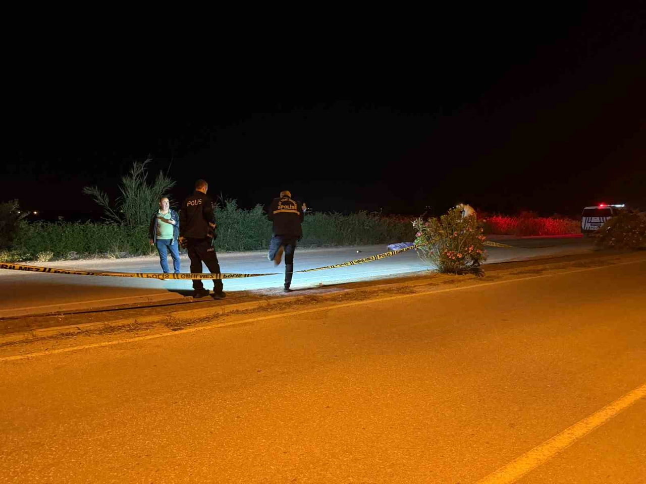 ANTALYA’NIN SERİK İLÇESİNDE GECE SAATLERİNDE ÇIKAN TARTIŞMANIN KAVGAYA DÖNÜŞMESİ SORASI 3 KİŞİ...