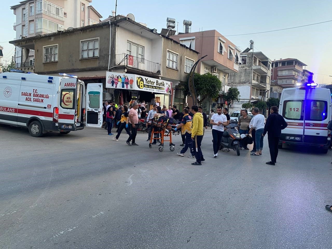 ANTALYA’NIN SERİK İLÇESİNDE İKİ MOTOSİKLETİN KARIŞTIĞI TRAFİK KAZASINDA 3 KİŞİ...