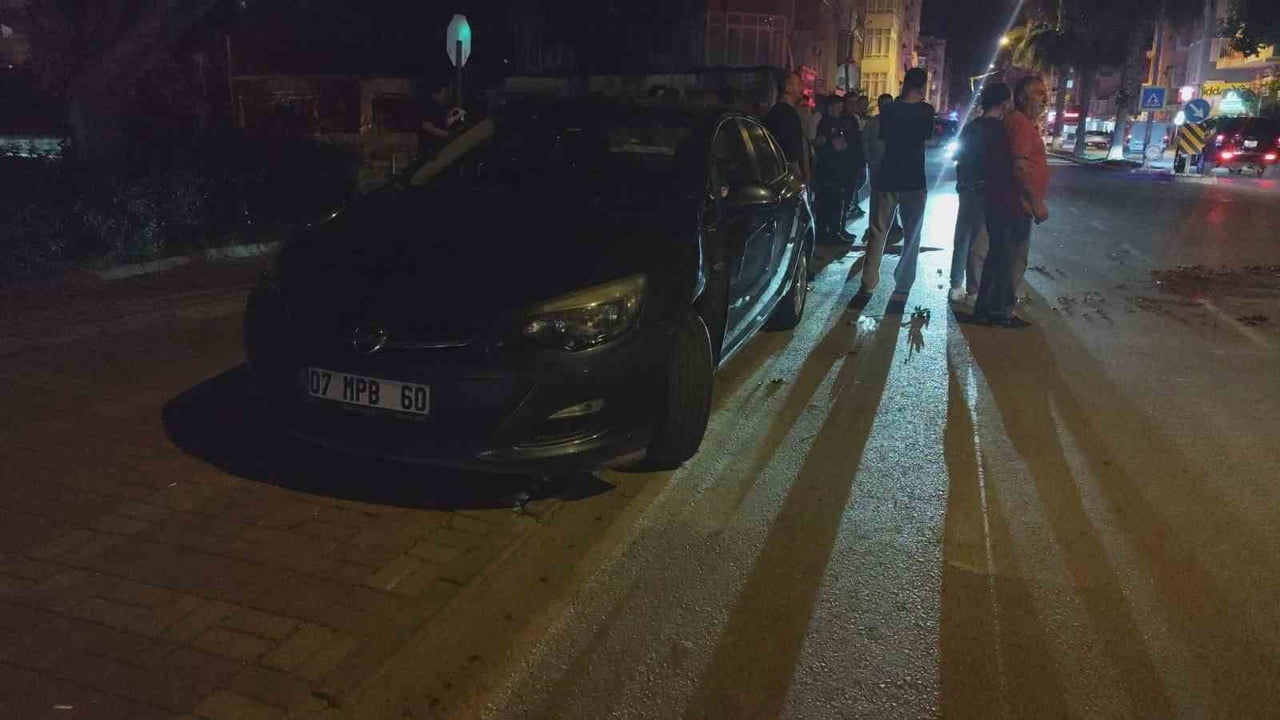 ANTALYA’NN MANAVGAT İLÇESİNDE MOTOSİKLET İLE OTOMOBİLİN ÇARPIŞMASI SONUCU MEYDANA GELEN TRAFİK...