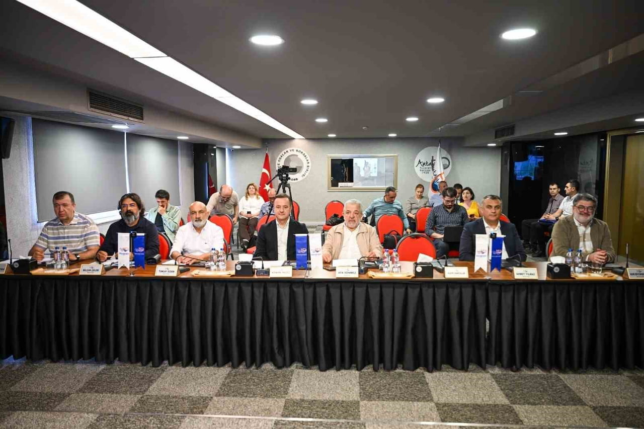 ANTALYA TİCARET BORSASI (ATB) MAYIS AYI MECLİSİ, MECLİS BAŞKANI ERDOĞAN EKİNCİ BAŞKANLIĞINDA ATB...
