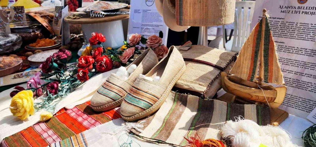 ANTALYA VALİSİ HULUSİ ŞAHİN ÖNCÜLÜĞÜNDE BAŞLATILAN “COĞRAFİ İŞARET SEFERBERLİĞİ” KAPSAMINDA...