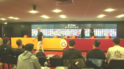 Antalyaspor Teknik Direktörü Sami Uğurlu, Galatasaray karşısında gösterdikleri oyundan dolayı 1...