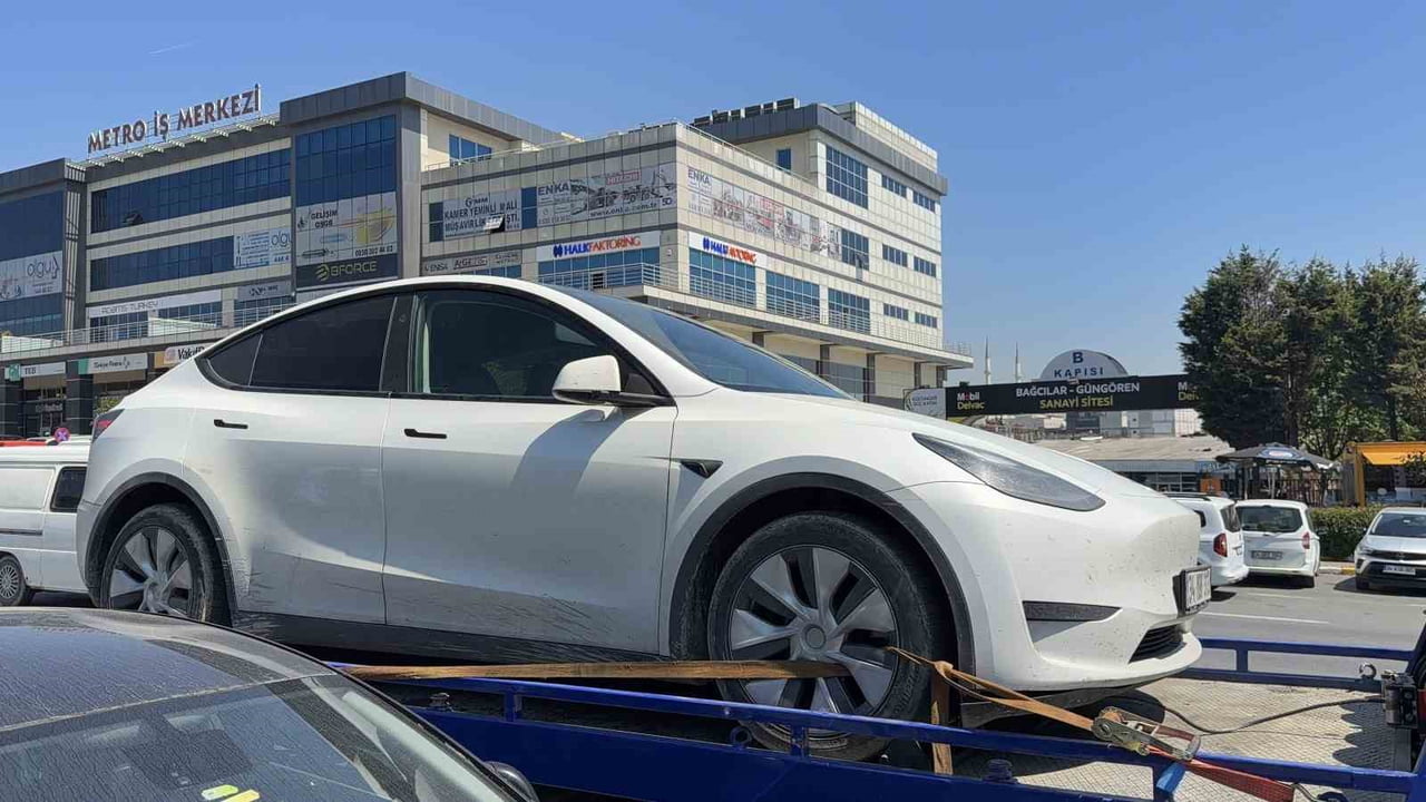 ARAÇ OTOPARKA ÇEKİLDİ