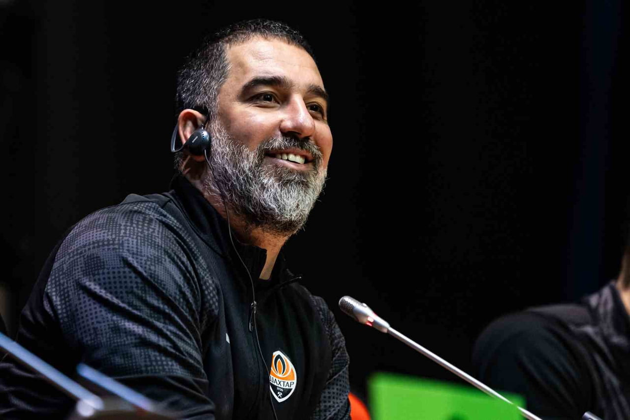 ARDA TURAN'IN TEKNİK DİREKTÖRLÜĞÜNÜ YAPTIĞI UKRAYNA LİGİ EKİPLERİNDEN SHAKHTAR DONETSK...