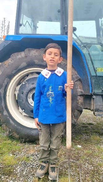ARDAHAN'IN DAMAL İLÇESİ SEYİTÖREN KÖYÜ İLKOKULU ÖĞRETMEN VE ÖĞRENCİLERİNCE 14 MAYIS DÜNYA...