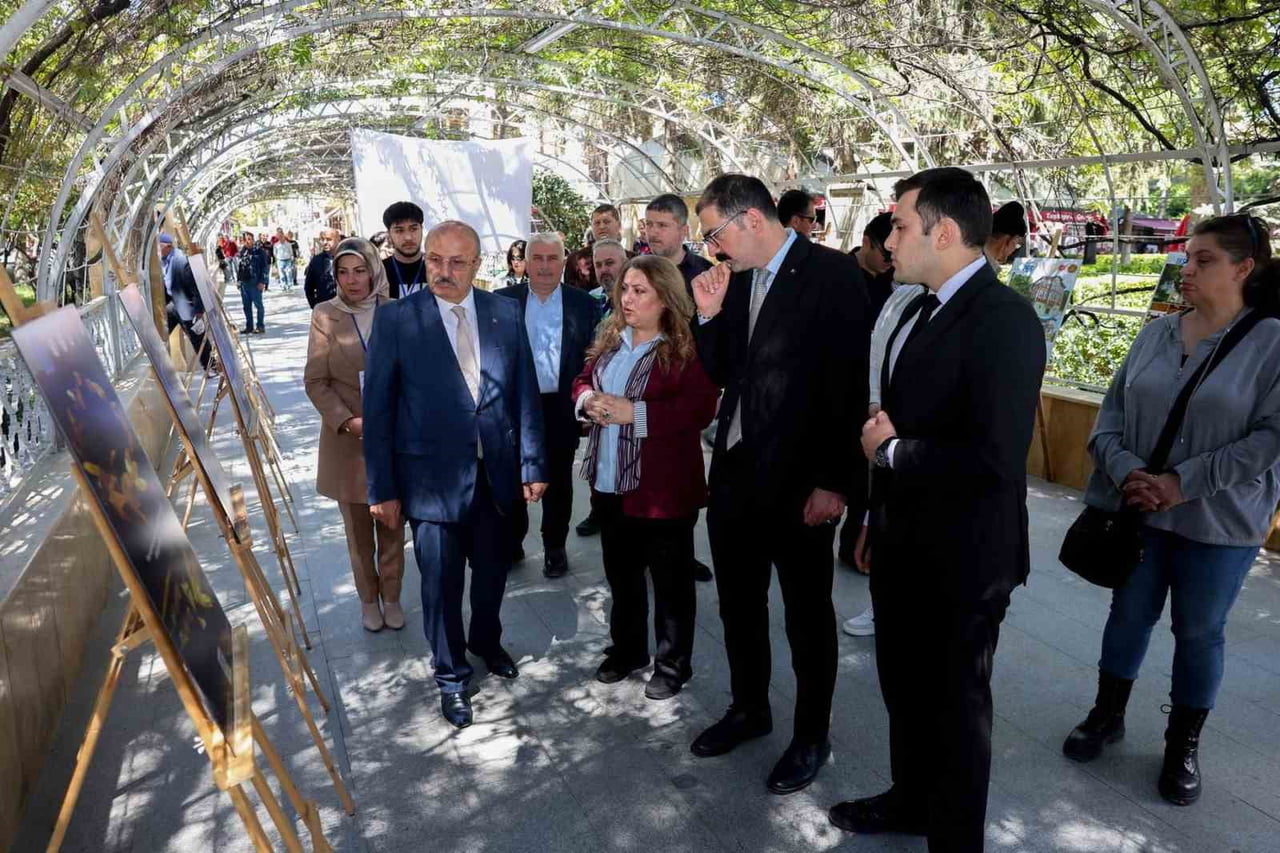 ARKEOLOJİ VE KÜLTÜREL MİRAS ÖĞRENCİ TOPLULUĞU'NUN DÜZENLEMİŞ OLDUĞU FOTOĞRAF SERGİSİNİN İKİNCİ...