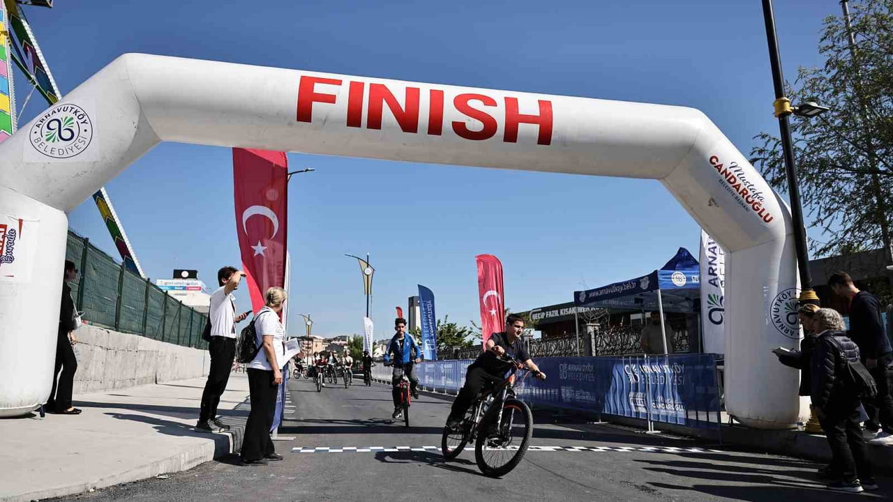 ARNAVUTKÖY'DE 19 MAYIS ATATÜRK'Ü ANMA, GENÇLİK VE SPOR BAYRAMI KAPSAMINDA DÜZENLENEN ETKİNLİKLER...