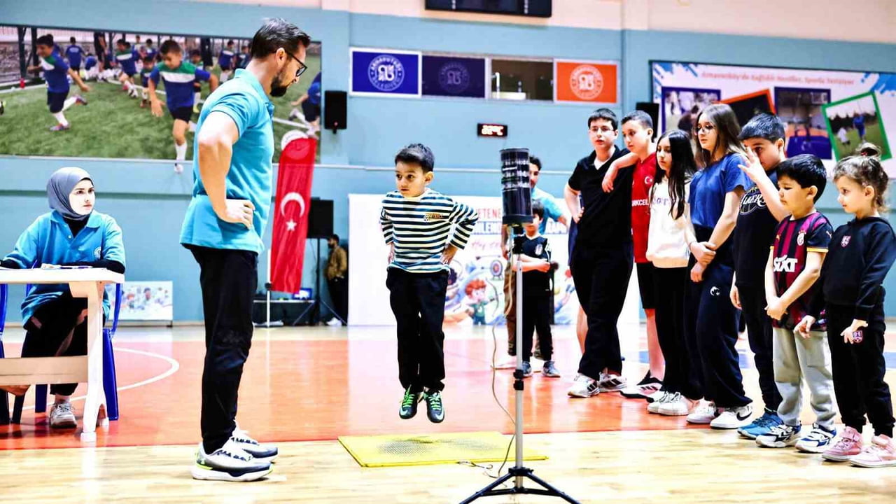 ARNAVUTKÖY’DE GELECEĞİN SPORCULARI YETENEK TARAMASIYLA KEŞFEDİLİYOR