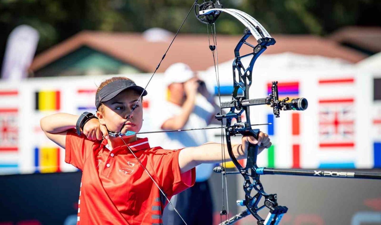 (ARŞİV FOTO) - MUĞLALI MİLLİ SPORCU HAZAL BURUN, 2026 AVRUPA OKÇULUK ŞAMPİYONASI'NDA DANİMARKALI...