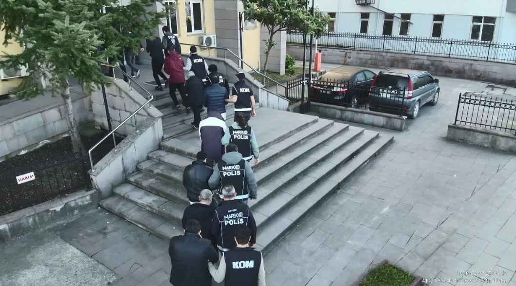 ARTVİN MERKEZLİ 14 İLDE DÜZENLENEN OPERASYONDA, PİYASA DEĞERİ YAKLAŞIK 100 MİLYON TL OLAN YABANCI...