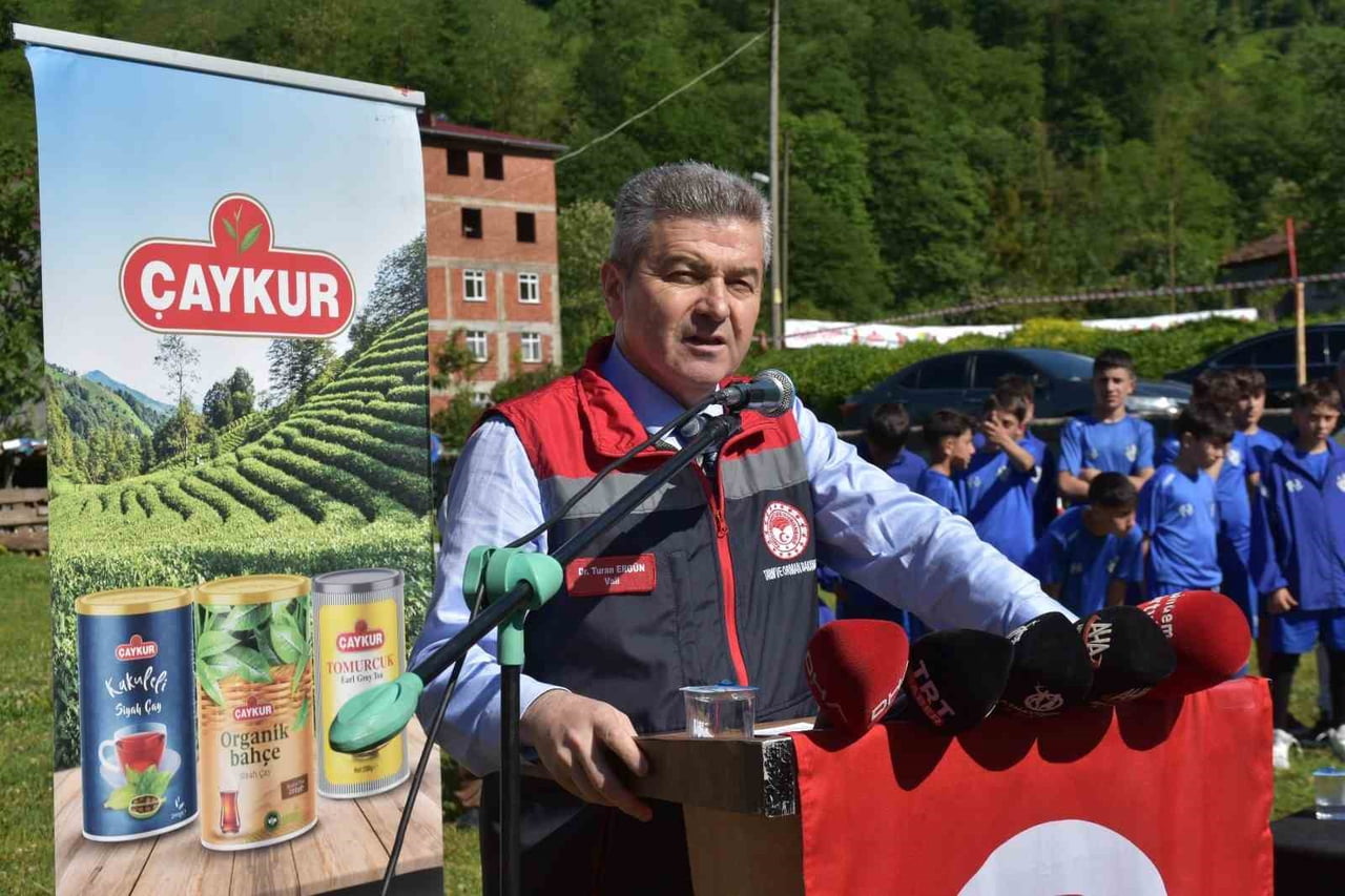 ARTVİN VALİSİ DR. TURAN ERGÜN