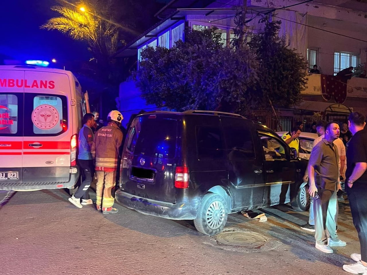 ASA İSKENDURUN'DA TRAFİK KAZASI: 4 YARALI (FOTOĞRAFLI) CEMAL KILINÇ HATAY (İHA) - HATAY’IN...
