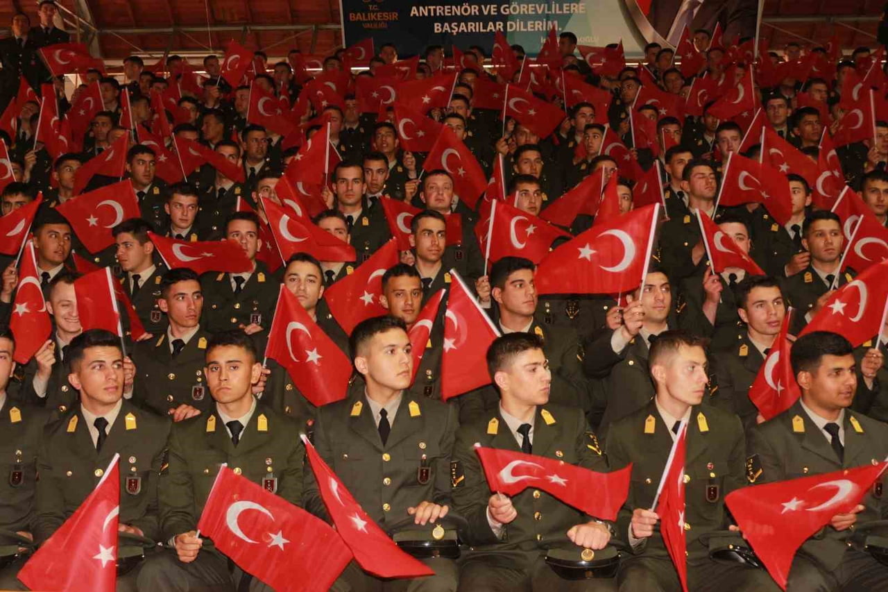 ATATÜRK'Ü ANMA, GENÇLİK VE SPOR BAYRAMI COŞKUYLA KUTLANDI