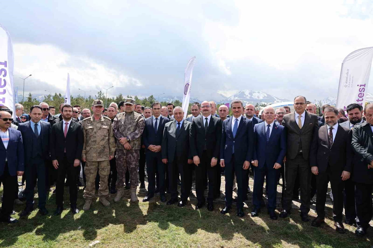 ATATÜRK ÜNİVERSİTESİ KOORDİNASYONUNDA HAYATA GEÇİRİLECEK MİLLÎ TEKNOLOJİ ATÖLYESİNİN TEMEL ATMA...