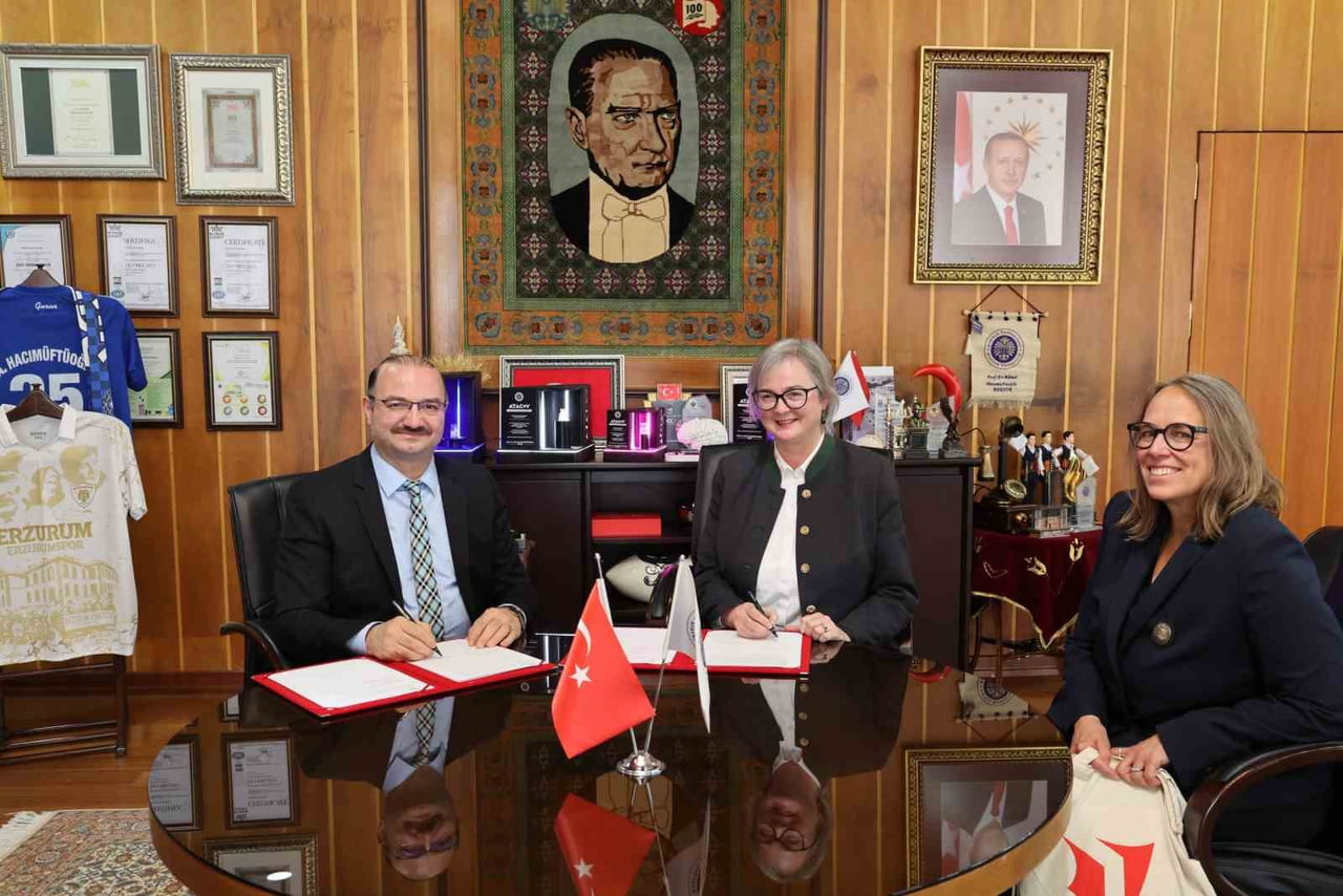 ATATÜRK ÜNİVERSİTESİ, ULUSLARARASI AKADEMİK VE KÜLTÜREL İŞ BİRLİKLERİNİ GÜÇLENDİRMEYE YÖNELİK...