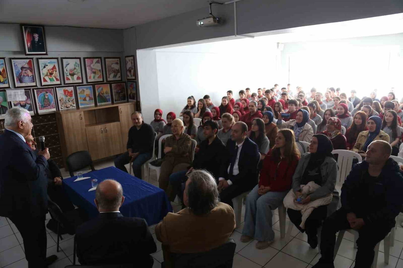AVRASYA ÜNİVERSİTESİ MÜTEVELLİ HEYET BAŞKANI ÖMER YILDIZ, 1989-2004 YILLARI ARASINDA MAÇKA...