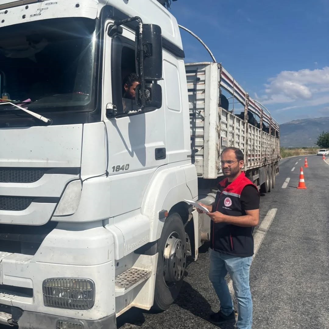 AYDIN'DA İL TARIM EKİPLERİ, KURBAN BAYRAMI NEDENİ İLE ARTAN HAYVAN HAREKETLERİNE YÖNELİK YOL...